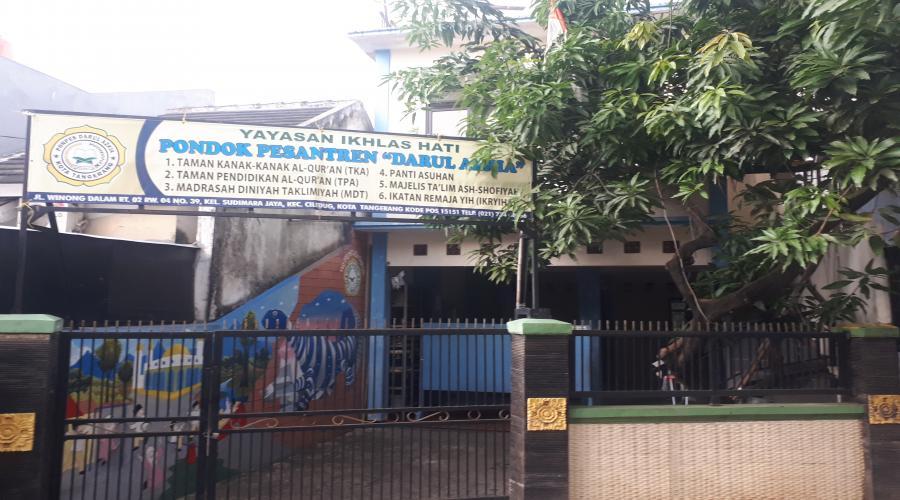 Gedung Tampak Depan
